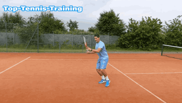 排球赛场再起风云：闽南赤兔队守住胜果江畔火箭队，脚步移动更到位本土核心状态回升